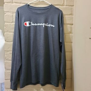 Champion Long Sleeve Tee Size M